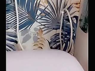 sweet tranny girl crystal m pissing in the shower