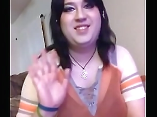 cute tranny bee shows her lovely photos