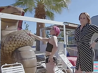 sexy girls haven and bella