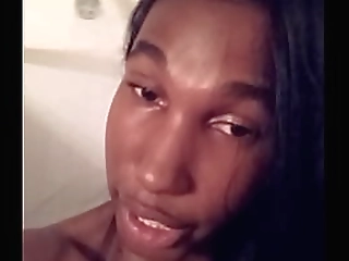 la nefertiti perkins taking a shower