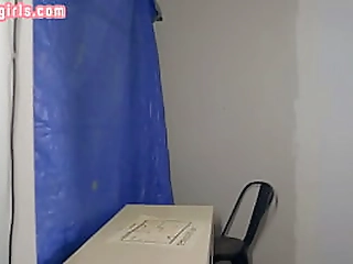 ts babe jerks out cumshot while bareback fucked by bf