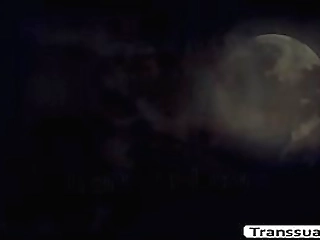 ts khloe enjoys the way daddy fucks her ass