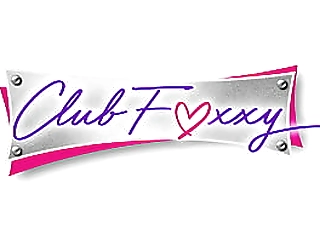 ts foxxy and carmen moore seduces milf alura jenson into sex