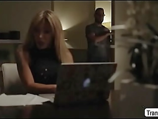 ts eva let her boyfriend sucks her shecock