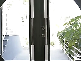 ts marissa gives her bf some blowjob